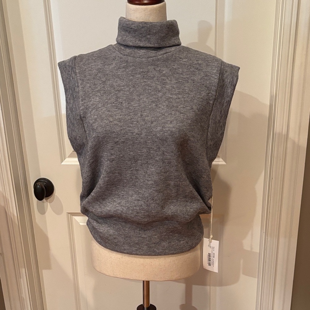 Fifteen Twenty Gray Sleeveless Turtleneck Sweater